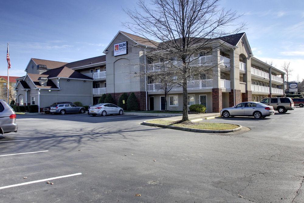 Intown Suites Extended Stay Greensboro Nc - Lanada Esterno foto