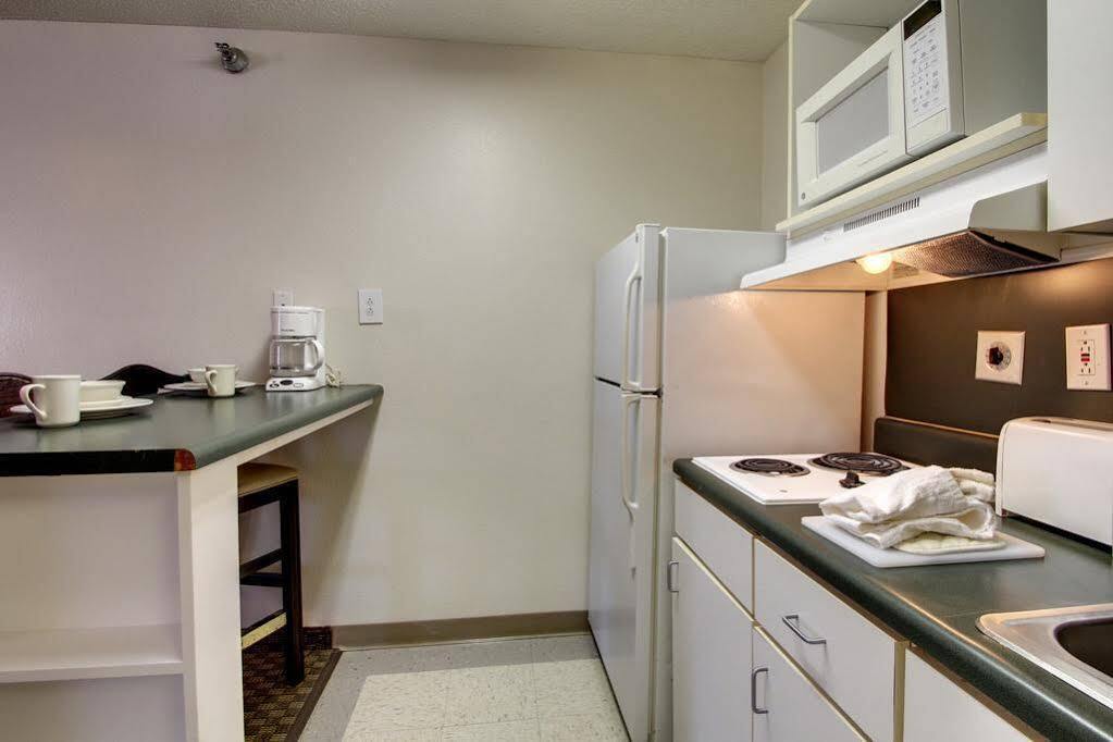 Intown Suites Extended Stay Greensboro Nc - Lanada Esterno foto