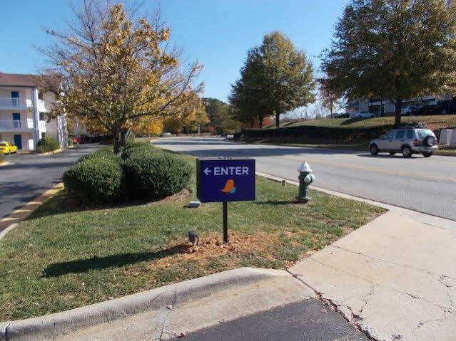 Intown Suites Extended Stay Greensboro Nc - Lanada Esterno foto